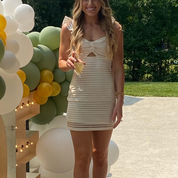 White Dress - Picture 2 of 2